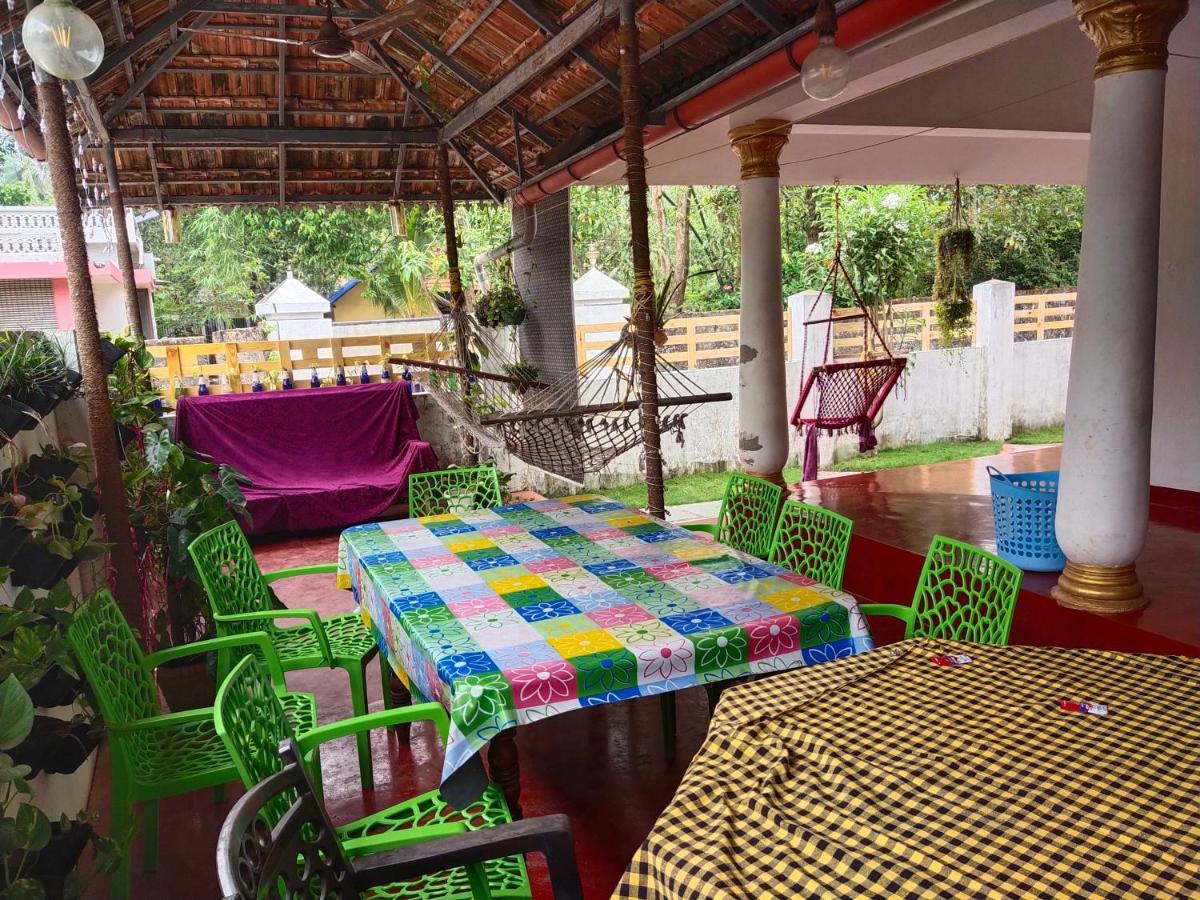 Marari Beach Clleetus Homestay Mararikulam Eksteriør billede